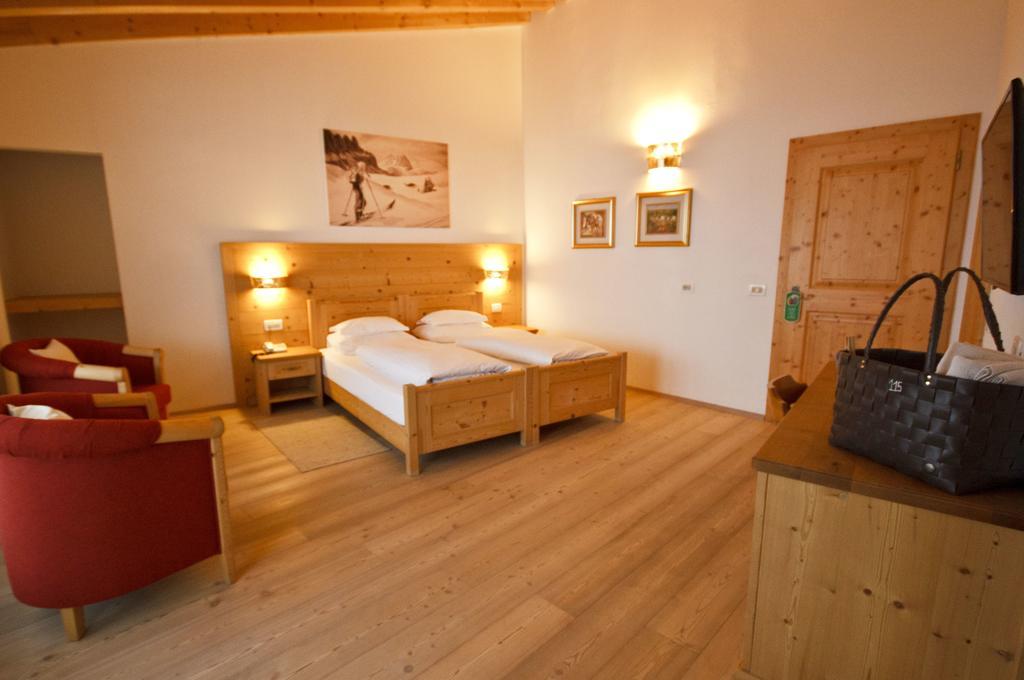 Hotel Gran Paradiso Сан-Кассіано Номер фото
